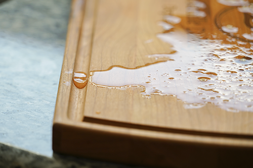 wood cutting board with juice groove, cutting board juice groove, juice groove benefits, butcher block juice groove, butcher block boards